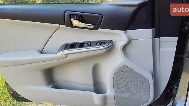 Серый Тойота Камри, объемом двигателя 2.49 л и пробегом 229 тыс. км за 12800 $, фото 32 на Automoto.ua