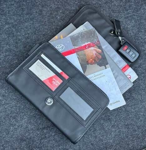 Серый Тойота Камри, объемом двигателя 2.49 л и пробегом 290 тыс. км за 11400 $, фото 4 на Automoto.ua