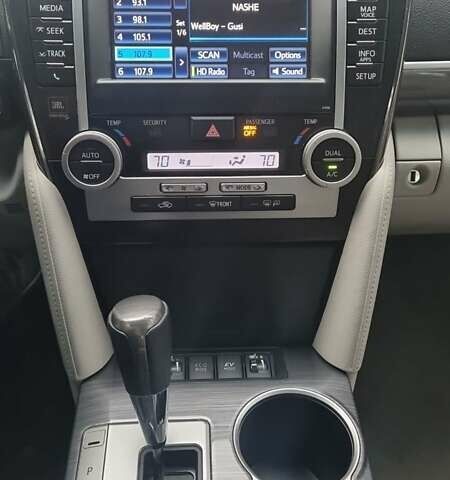 Серый Тойота Камри, объемом двигателя 2.49 л и пробегом 229 тыс. км за 12800 $, фото 24 на Automoto.ua