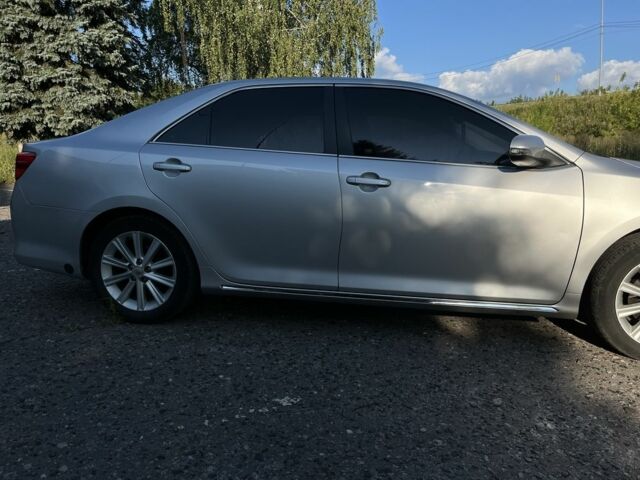 Серый Тойота Камри, объемом двигателя 2.5 л и пробегом 150 тыс. км за 15000 $, фото 6 на Automoto.ua