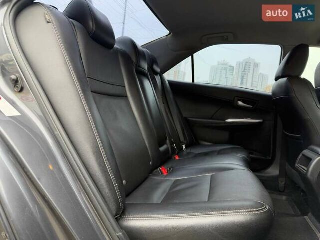 Сірий Тойота Камрі, об'ємом двигуна 2.49 л та пробігом 316 тис. км за 11790 $, фото 10 на Automoto.ua