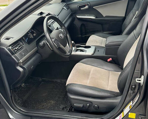 Тойота Камри 2012 в Киеве на Automoto.ua Серый Тойота Камри, объемом двигателя 2.49 л и пробегом 193 тыс. км за 9699 $, фото 7 на Automoto.ua