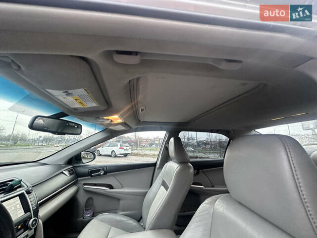 Сірий Тойота Камрі, об'ємом двигуна 2.49 л та пробігом 274 тис. км за 8000 $, фото 10 на Automoto.ua
