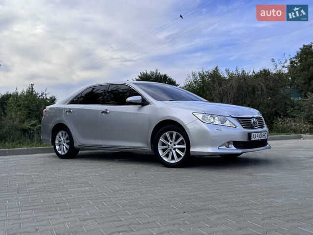 Тойота Камри 2012 в Киеве на Automoto.ua Серый Тойота Камри, объемом двигателя 2.49 л и пробегом 198 тыс. км за 15490 $, фото 8 на Automoto.ua