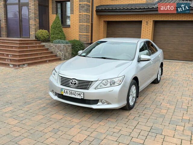Сірий Тойота Камрі, об'ємом двигуна 2.5 л та пробігом 232 тис. км за 12800 $, фото 47 на Automoto.ua