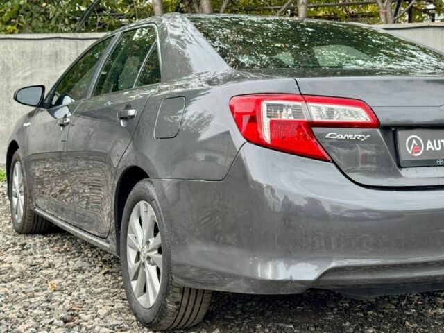 Сірий Тойота Камрі, об'ємом двигуна 2.5 л та пробігом 268 тис. км за 10990 $, фото 5 на Automoto.ua