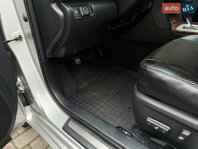 Серый Тойота Камри, объемом двигателя 2.5 л и пробегом 220 тыс. км за 12900 $, фото 20 на Automoto.ua