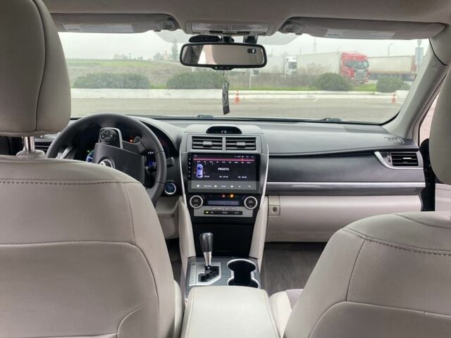 Серый Тойота Камри, объемом двигателя 2.5 л и пробегом 188 тыс. км за 12700 $, фото 13 на Automoto.ua