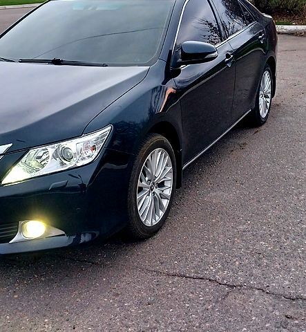 Серый Тойота Камри, объемом двигателя 2.5 л и пробегом 191 тыс. км за 14950 $, фото 4 на Automoto.ua