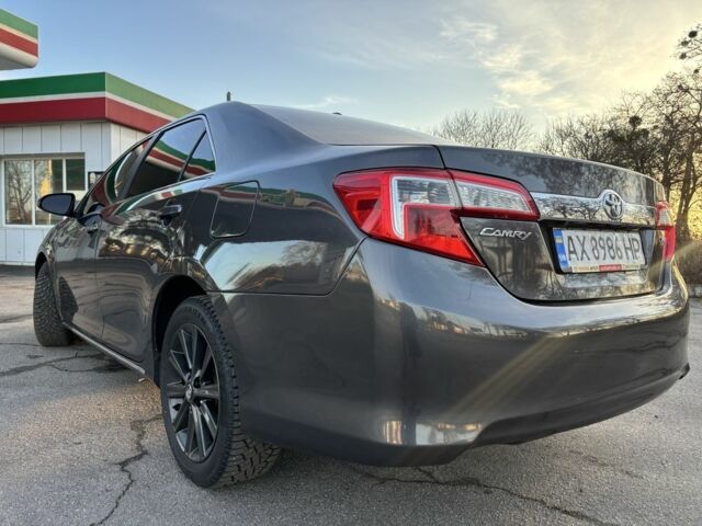 Серый Тойота Камри, объемом двигателя 2.5 л и пробегом 190 тыс. км за 11800 $, фото 7 на Automoto.ua