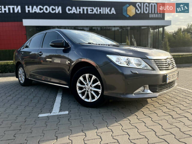 Серый Тойота Камри, объемом двигателя 2.5 л и пробегом 182 тыс. км за 13600 $, фото 24 на Automoto.ua