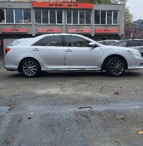 Серый Тойота Камри, объемом двигателя 2 л и пробегом 184 тыс. км за 13200 $, фото 15 на Automoto.ua