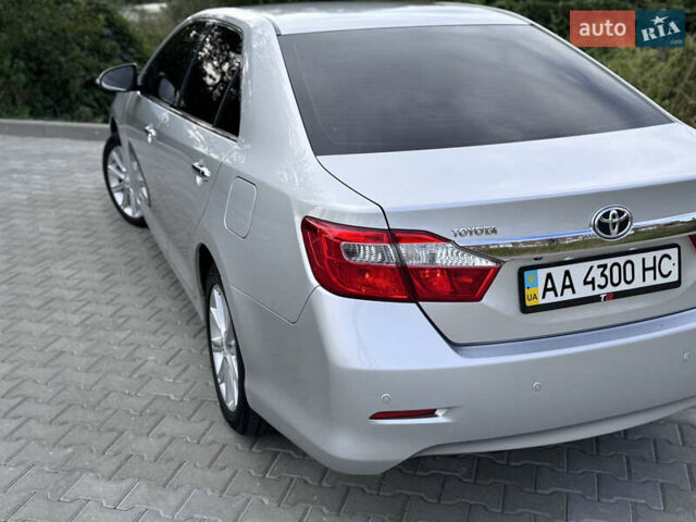 Тойота Камри 2012 в Киеве на Automoto.ua Серый Тойота Камри, объемом двигателя 2.49 л и пробегом 198 тыс. км за 15490 $, фото 13 на Automoto.ua