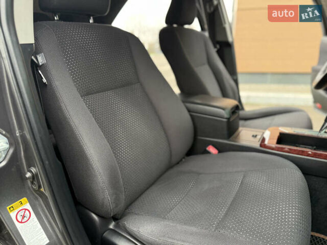 Серый Тойота Камри, объемом двигателя 2.5 л и пробегом 198 тыс. км за 13999 $, фото 39 на Automoto.ua