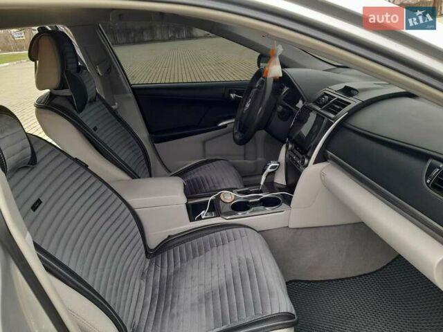 Сірий Тойота Камрі, об'ємом двигуна 2.5 л та пробігом 245 тис. км за 14100 $, фото 14 на Automoto.ua