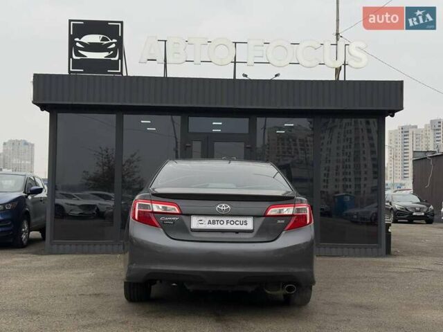 Сірий Тойота Камрі, об'ємом двигуна 2.49 л та пробігом 316 тис. км за 11790 $, фото 6 на Automoto.ua