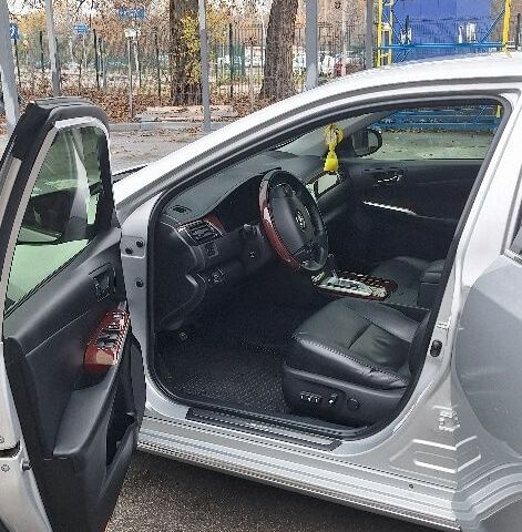 Серый Тойота Камри, объемом двигателя 2 л и пробегом 184 тыс. км за 13200 $, фото 4 на Automoto.ua