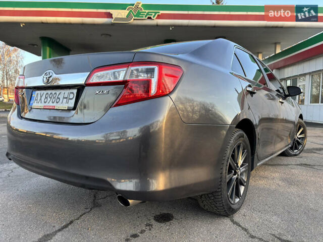 Сірий Тойота Камрі, об'ємом двигуна 2.49 л та пробігом 190 тис. км за 11800 $, фото 8 на Automoto.ua