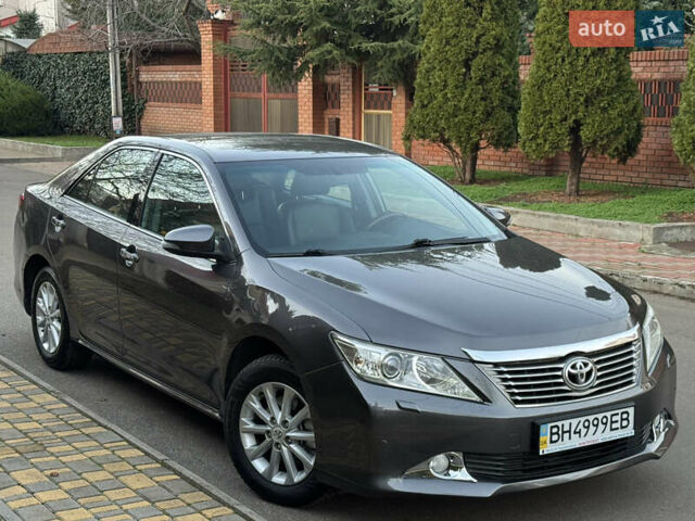 Серый Тойота Камри, объемом двигателя 2.5 л и пробегом 164 тыс. км за 12900 $, фото 19 на Automoto.ua