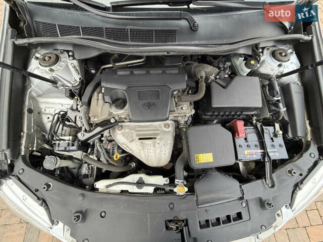 Сірий Тойота Камрі, об'ємом двигуна 2.5 л та пробігом 232 тис. км за 12800 $, фото 22 на Automoto.ua