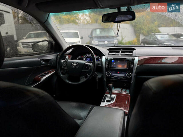 Серый Тойота Камри, объемом двигателя 2.5 л и пробегом 213 тыс. км за 14490 $, фото 41 на Automoto.ua