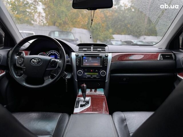 Серый Тойота Камри, объемом двигателя 2.5 л и пробегом 213 тыс. км за 14490 $, фото 40 на Automoto.ua
