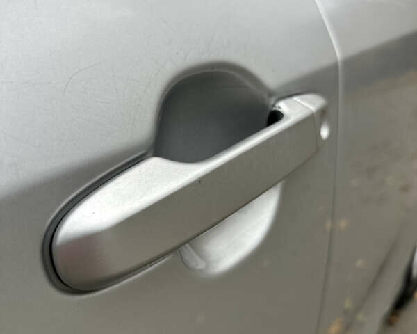 Серый Тойота Камри, объемом двигателя 2.49 л и пробегом 271 тыс. км за 12500 $, фото 35 на Automoto.ua