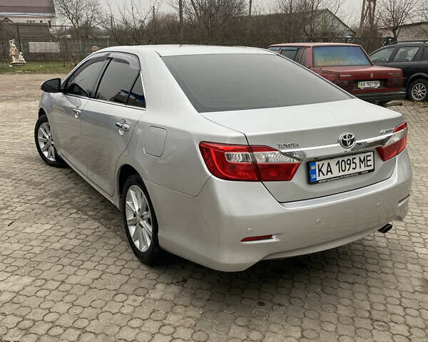 Сірий Тойота Камрі, об'ємом двигуна 2.5 л та пробігом 136 тис. км за 16500 $, фото 8 на Automoto.ua