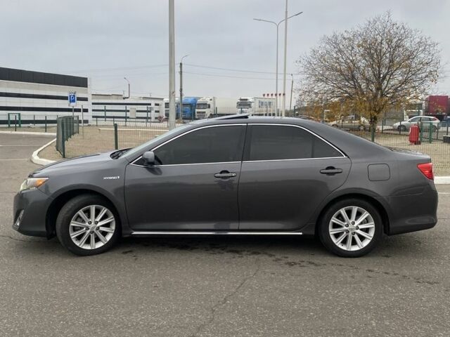 Серый Тойота Камри, объемом двигателя 2.5 л и пробегом 188 тыс. км за 12700 $, фото 12 на Automoto.ua