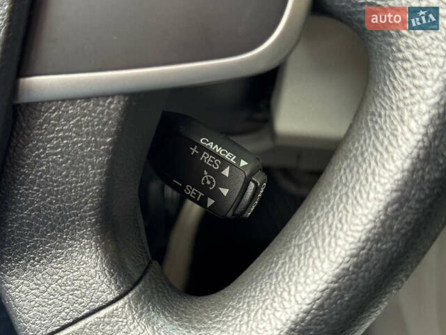 Сірий Тойота Камрі, об'ємом двигуна 2.49 л та пробігом 268 тис. км за 10990 $, фото 19 на Automoto.ua