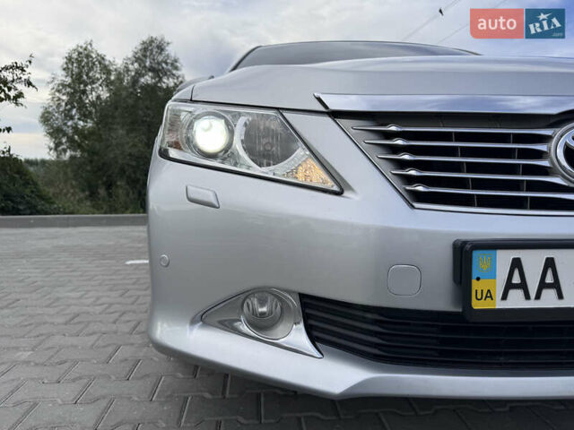 Тойота Камри 2012 в Киеве на Automoto.ua Серый Тойота Камри, объемом двигателя 2.49 л и пробегом 198 тыс. км за 15490 $, фото 23 на Automoto.ua