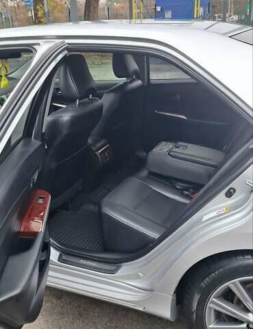 Серый Тойота Камри, объемом двигателя 2.49 л и пробегом 183 тыс. км за 14000 $, фото 11 на Automoto.ua