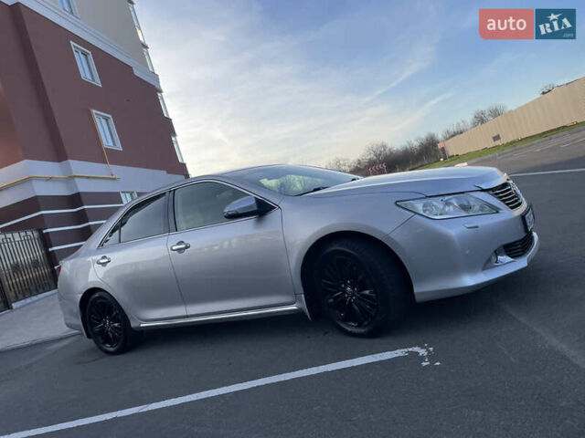 Сірий Тойота Камрі, об'ємом двигуна 3.5 л та пробігом 231 тис. км за 13400 $, фото 5 на Automoto.ua