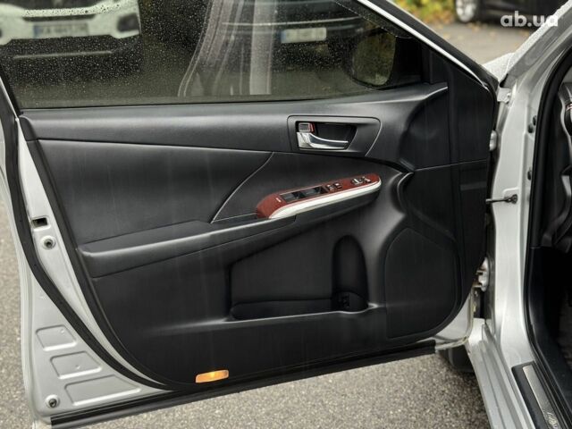 Серый Тойота Камри, объемом двигателя 2.5 л и пробегом 213 тыс. км за 14490 $, фото 18 на Automoto.ua