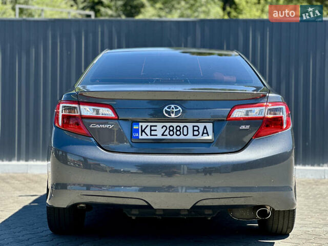 Сірий Тойота Камрі, об'ємом двигуна 2.49 л та пробігом 252 тис. км за 9800 $, фото 11 на Automoto.ua