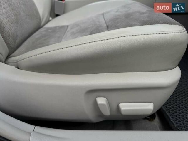 Сірий Тойота Камрі, об'ємом двигуна 2.5 л та пробігом 138 тис. км за 11950 $, фото 30 на Automoto.ua