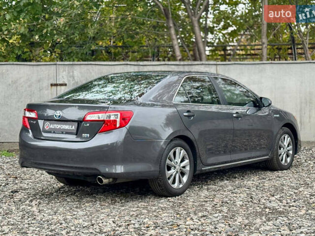 Серый Тойота Камри, объемом двигателя 2.49 л и пробегом 268 тыс. км за 11490 $, фото 9 на Automoto.ua