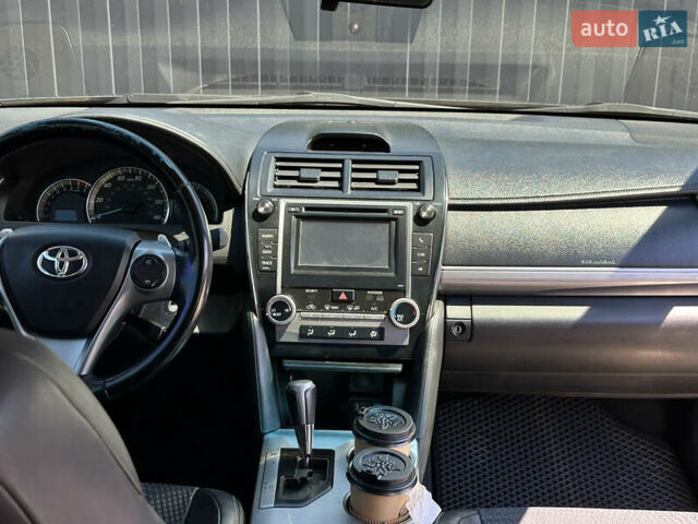 Сірий Тойота Камрі, об'ємом двигуна 2.49 л та пробігом 252 тис. км за 9800 $, фото 20 на Automoto.ua