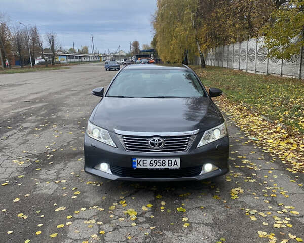 Сірий Тойота Камрі, об'ємом двигуна 2.5 л та пробігом 179 тис. км за 16000 $, фото 18 на Automoto.ua