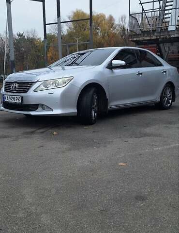 Серый Тойота Камри, объемом двигателя 2.49 л и пробегом 183 тыс. км за 14000 $, фото 6 на Automoto.ua