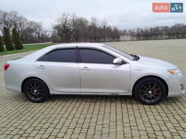 Сірий Тойота Камрі, об'ємом двигуна 2.5 л та пробігом 245 тис. км за 14100 $, фото 25 на Automoto.ua