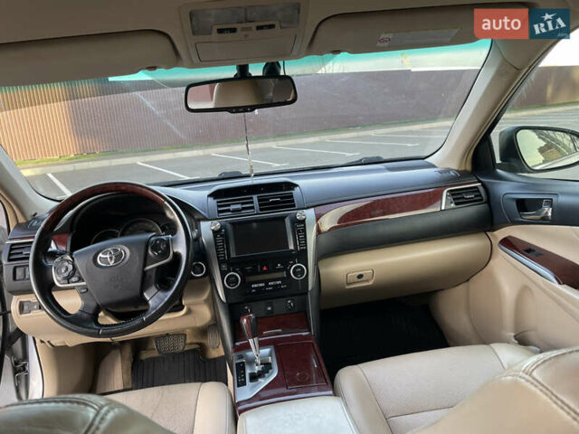 Серый Тойота Камри, объемом двигателя 3.5 л и пробегом 230 тыс. км за 13400 $, фото 12 на Automoto.ua