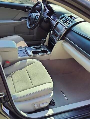 Серый Тойота Камри, объемом двигателя 2.49 л и пробегом 229 тыс. км за 12800 $, фото 29 на Automoto.ua