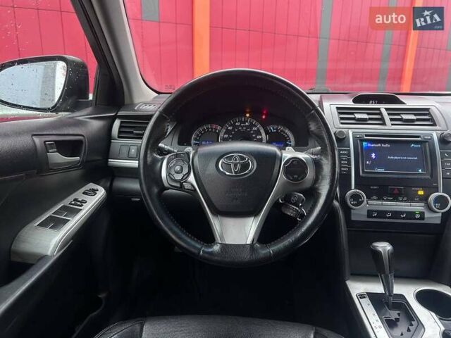 Серый Тойота Камри, объемом двигателя 2.49 л и пробегом 316 тыс. км за 9990 $, фото 13 на Automoto.ua