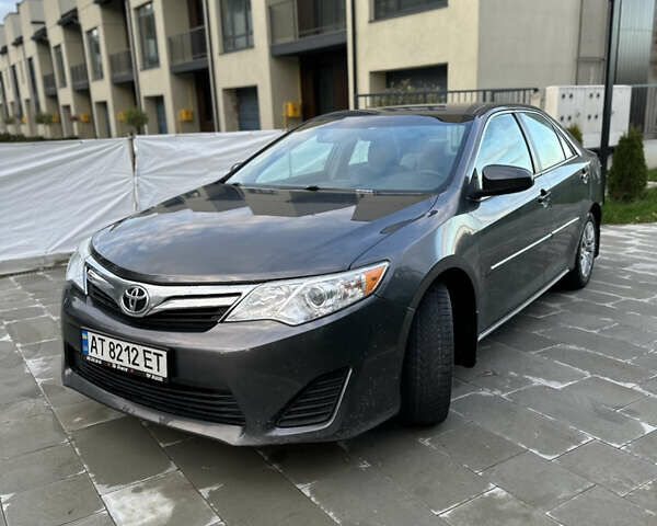 Тойота Камри 2012 в Львове на Automoto.ua Серый Тойота Камри, объемом двигателя 2.5 л и пробегом 179 тыс. км за 10700 $, фото 4 на Automoto.ua
