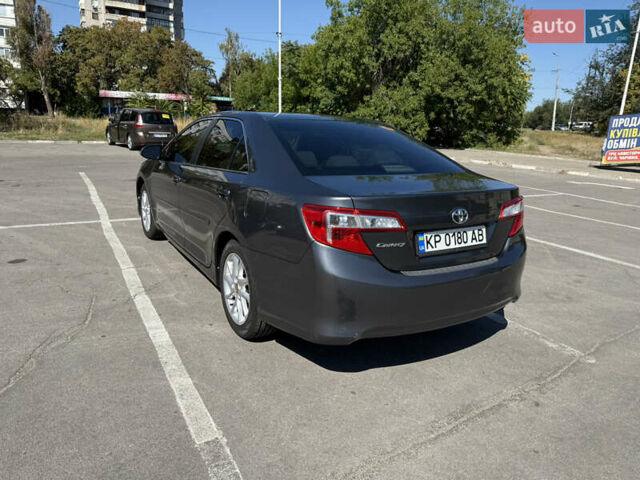 Сірий Тойота Камрі, об'ємом двигуна 2.5 л та пробігом 320 тис. км за 10000 $, фото 3 на Automoto.ua
