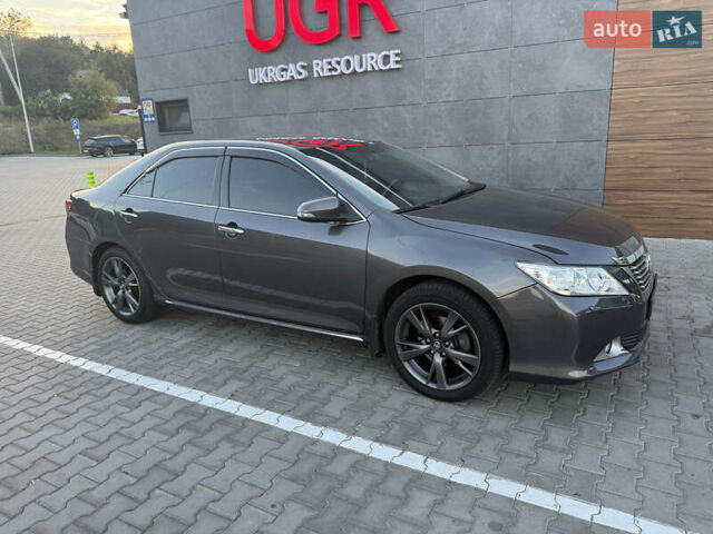 Сірий Тойота Камрі, об'ємом двигуна 2.49 л та пробігом 168 тис. км за 14500 $, фото 2 на Automoto.ua