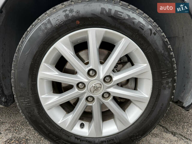 Серый Тойота Камри, объемом двигателя 2.5 л и пробегом 198 тыс. км за 13999 $, фото 49 на Automoto.ua