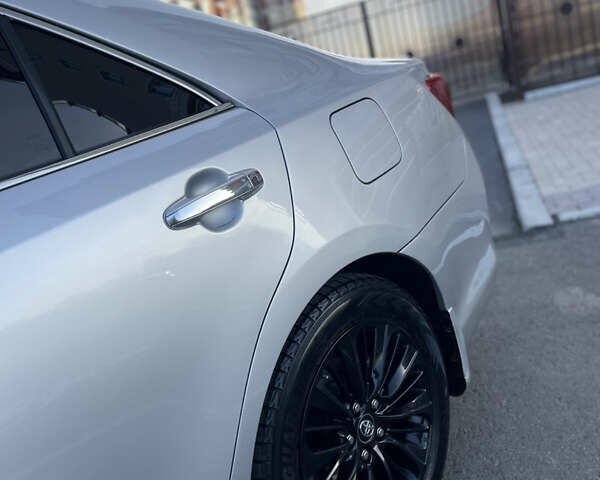 Серый Тойота Камри, объемом двигателя 3.5 л и пробегом 230 тыс. км за 13400 $, фото 10 на Automoto.ua