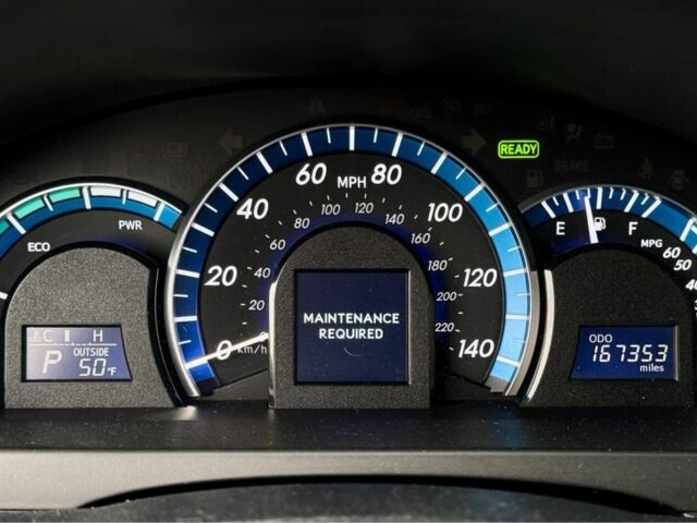 Сірий Тойота Камрі, об'ємом двигуна 2.5 л та пробігом 268 тис. км за 10990 $, фото 13 на Automoto.ua